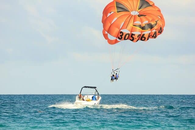 Do You Have to Wear a Bathing Suit to Parasail?